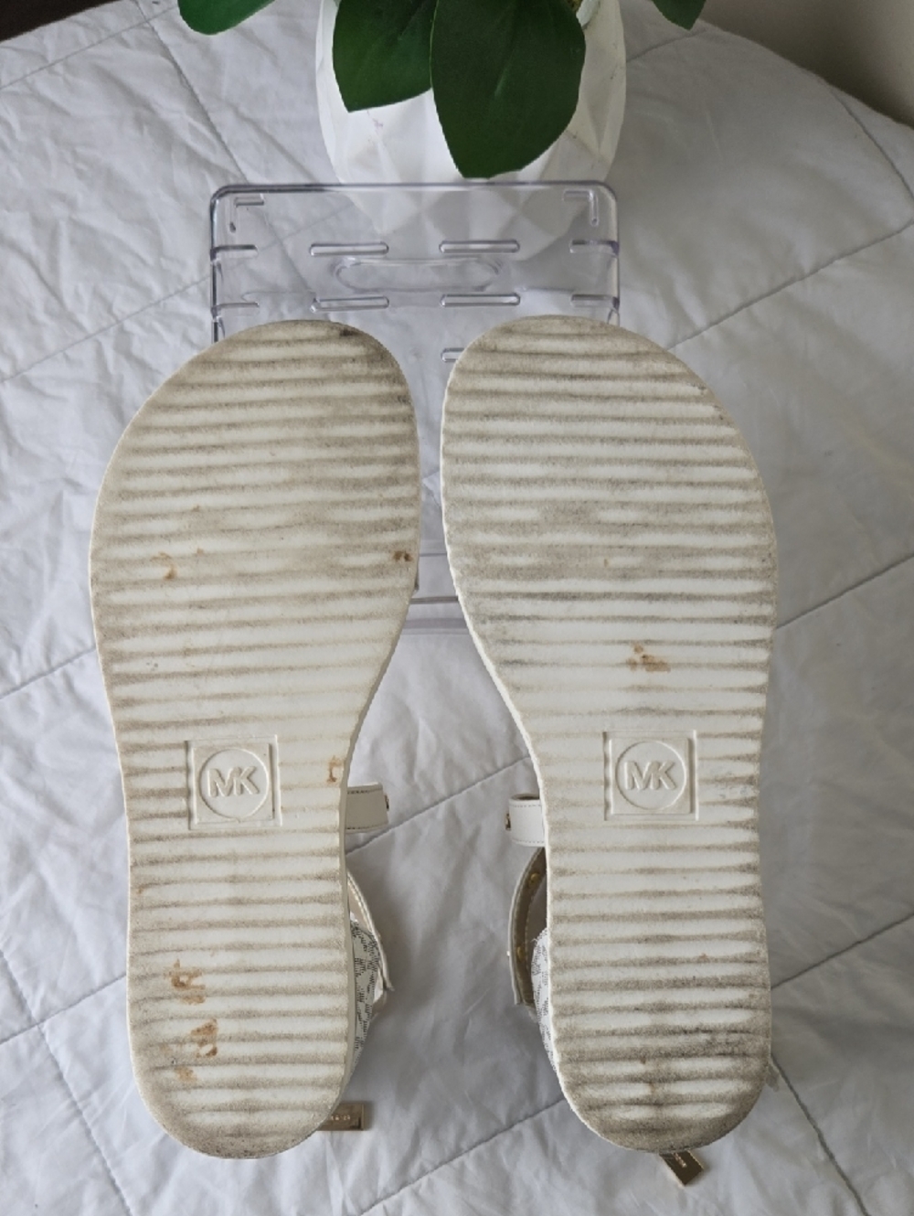 Michael Kors Girls Brandy Astrid Sandals Pale Gold/ White Size 4 - Picture 6 of 7